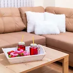 Domus Grand With Parking Apartment *