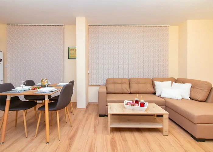 Apartament Domus Grand With Parking